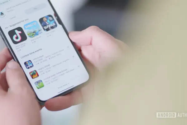 Google Play Store Adds AI Review Summaries for Users