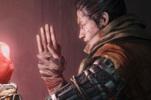 Veteran Sekiro Player Defeats Isshin Using Unique Abilities