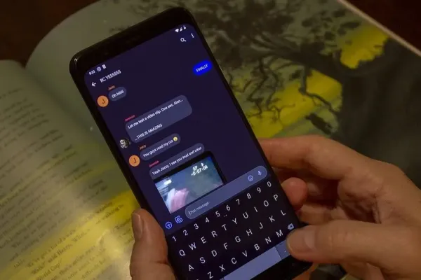 Google Messages Introduces Feature to Blur Explicit Images