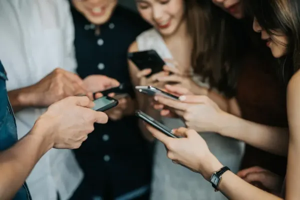 WhatsApp Adds Support for Third-Party Messaging in EU