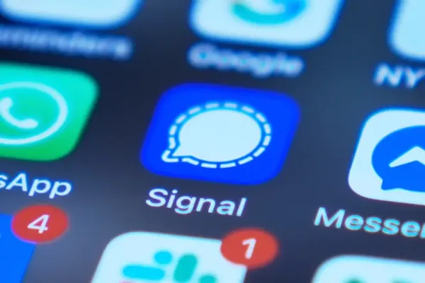 Signal's Role in Secure Communication Raises Concerns