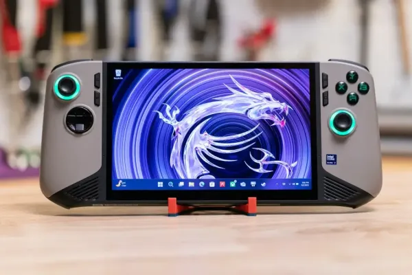 Microsoft Expands Xbox FSE to MSI Claw Handhelds