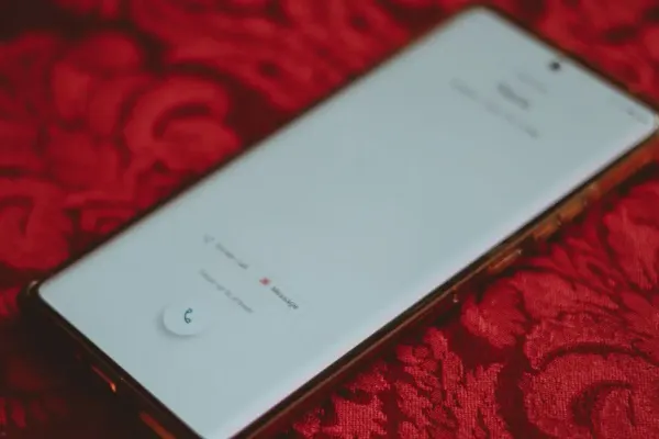 Google Tests New UI for Incoming Calls on Android Devices