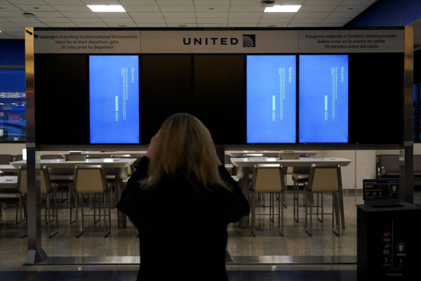 Global IT Outages Disrupt Flights, Services; Microsoft Users Affected
