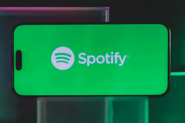 Spotify Launches In-App Messaging for Music Sharing
