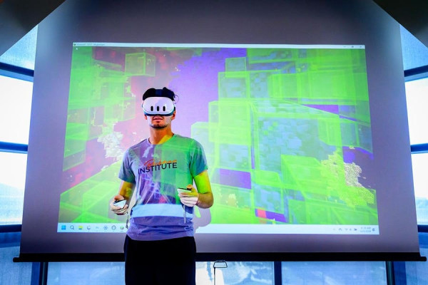 Innovative Use of Minecraft for Biological Education