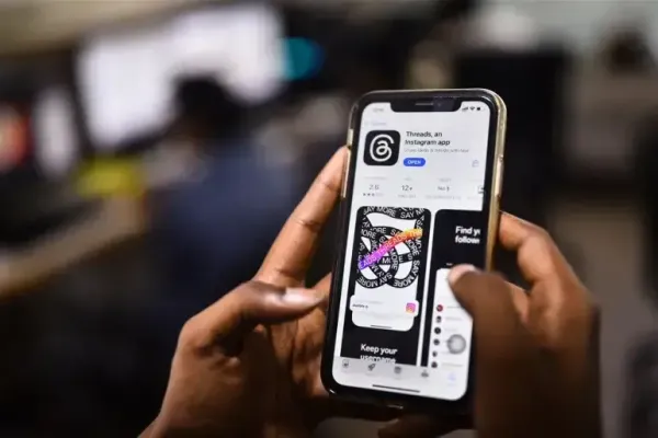 Meta Enhances Threads with Reply Approvals and Group Chats