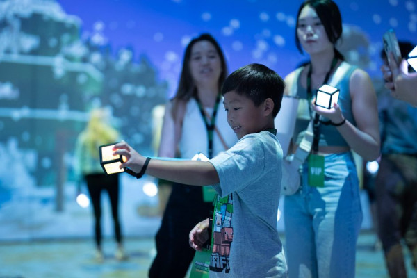 Minecraft Event in London Offers Immersive Experience